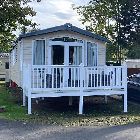 Prestige Static Caravan On 5 Star Holiday Park Cheswick  Eksteriør billede